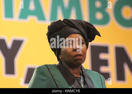 Johanneburg, Gauteng, Südafrika. 16 Dez, 2017. Nkosazana Dlamini-Zuma ehemalige AU-Vorsitzende gesehen während der 54. ANC Nationale Konferenz. der African National Congress (ANC) und er ist in der 54. Nationale Konferenz in Johannesburg vom 16. bis zum 20. Dezember 2017 statt. Cyril Ramaphosa war als neuen ANC-Präsidenten gewählt. Credit: SOPA/ZUMA Draht/Alamy leben Nachrichten Stockfoto