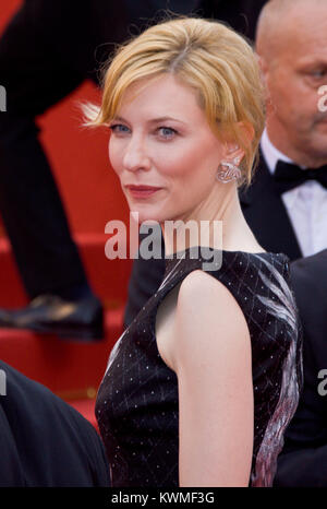 Cannes, Frankreich. 12. Mai 2010. Australische Schauspielerin und warf Mitglied Cate Blanchett kommt an der Eröffnungszeremonie des 63. Filmfestival in Cannes Cannes, Frankreich, 12. Mai 2010. Die Filmfestspiele von Cannes 2010 läuft vom 12. bis 23. Mai 2010. Credit: Hubert Boesl | Verwendung weltweit/dpa/Alamy leben Nachrichten Stockfoto