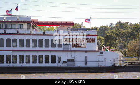 Moline, Iowa, USA. 16 Okt, 2017. Die Feier Belle ist auf dem Mississippi Fluss in Moline am Montag, den 16. Oktober 2017 gesehen. Credit: Andy Abeyta/Viererkabel - Zeiten/ZUMA Draht/Alamy leben Nachrichten Stockfoto