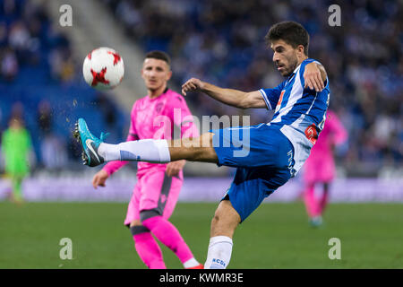 Barcelona, Spanien. 04 Jan, 2018. RCD Espanyol defender Didac (12) Während des Spiels zwischen RCD Espanyol v Levante, für die Runde der letzten 16 (1) der Schale des Königs, an RCDE Stadion am 4. Januar 2018 in Barcelona, Spanien gespielt. (Credit: GTO/Urbanandsport/Gtres Online) Credit: Gtres Información más Comuniación auf Linie, S.L./Alamy leben Nachrichten Stockfoto