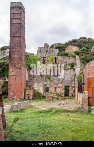 Bleibt der Maschinen, Porth Wen Ziegelei, Anglesey, Wales, Vereinigtes Königreich Stockfoto