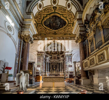 Innenraum der Dom von Amalfi entfernt. Die Kathedrale an der monumentalen Komplex des Hl. Andreas in Amalfi, Italien. Stockfoto