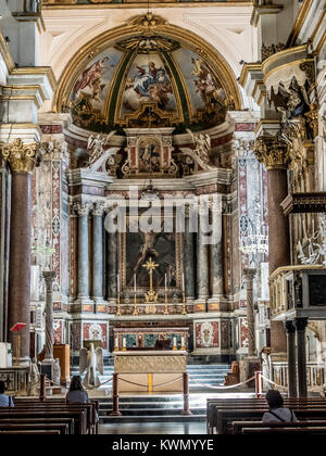 Innenraum der Dom von Amalfi entfernt. Die Kathedrale an der monumentalen Komplex des Hl. Andreas in Amalfi, Italien. Stockfoto