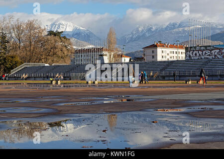 GRENOBLE, Frankreich, 28. Dezember 2017: olympischen Eisstadion. Grenoble bereitet vor 50 Jahren der Winter-olympischen Spiele, die in der CI-nahm Gedenken Stockfoto