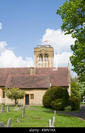 Heilige Dreifaltigkeit und St. Thomas von Canterbury Kirche, Ettington, Warwickshire, England, Vereinigtes Königreich Stockfoto