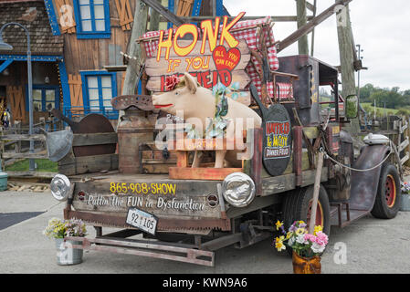 Pigeon Forge, Tennessee. Hatfields und McCoys Abendessen Fehde. Stockfoto