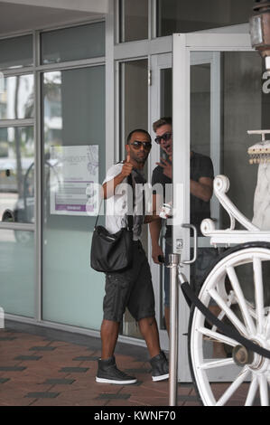MIAMI BEACH, FL - 15. Juli: (exklusive Deckung) Craig David in South Beach. Craig Ashley David (* 5. Mai 1981) ist ein britischer Sänger und Songwriter. Am 15. Juli 2011 in Miami Beach, Florida, Leute: Craig David Stockfoto