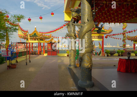 GEORGETOWN, MALAYSIA - 29 Mai: Detailansicht Hean Boo Thean Kuanyin chinesischen buddhistischen Tempels in Clan-Stege. Gebaut auf Pfählen über dem Hafen Geor Stockfoto