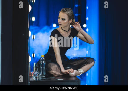 Ballerina in Ankleidezimmer Stockfoto