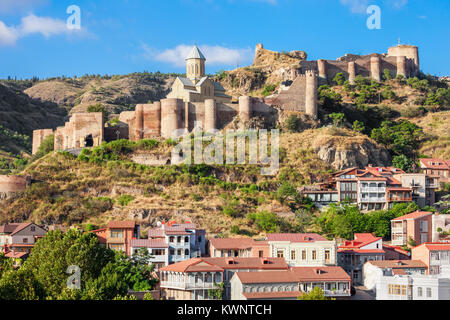 Narikala ist eine alte Festung mit Blick auf Tiflis, der Hauptstadt Georgiens und die Kura Stockfoto