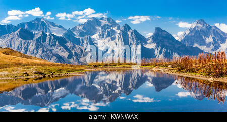 Koruldi See in der Nähe von Mestia in der oberen Region Swanetien, Georgien Stockfoto