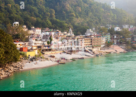 Rishikesh ist eine Stadt in Dehradun Landkreis Unterallgäu, in Nord Indien. Es ist, als das Yoga der Welt bekannt. Stockfoto