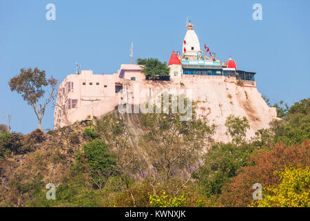 Mansa Devi Temple ist ein hinduistischer Tempel der Göttin Mansa Devi in der heiligen Stadt Haridwar in Uttarakhand, Indien gewidmet. Stockfoto