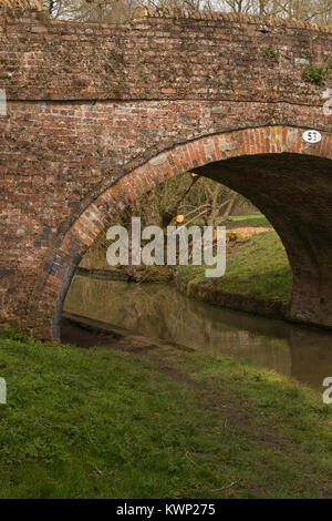 Ein Bild von einem Teil der Brücke 53 über dem Grand Union Canal, Leicestershire, England, Großbritannien Stockfoto