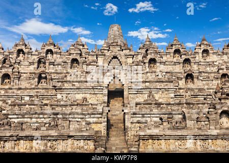 Borobudur ist ein 9. Jahrhundert Mahayana buddhistische Tempel in Magelang, Zentraljava, Indonesien. Stockfoto