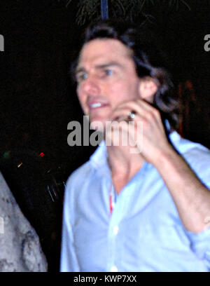 MIAMI BEACH, FL - Juli 23: Tom Cruise Verlassen des Rock Of Ages wrap Party, die zu einem llocal Kegelbahn in South Beach gehalten wurde. Am 23. Juli 2011 in Hollywood, Florida Personen: Tom Cruise Stockfoto