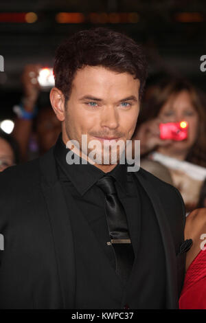 LOS ANGELES, Ca - 14. NOVEMBER: Kellan Lutz nimmt "die Twilight Saga: Breaking Dawn Teil 1" bei Nokia Theatre L.A. Live am 14. November 2011 in Los Angeles, Kalifornien: Kellan Lutz Stockfoto