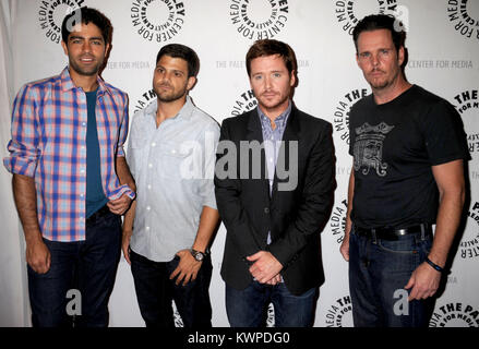 NEW YORK, NY - 20. Juli: Schauspieler Adrian Grenier, Kevin Connolly, Produzent Doug Ellin, Jerry Ferrera und Kevin Dillon an einem Abend mit 'Entourage' an der Paley Center für Medien am 20. Juli 2011 in New York City. Menschen: von Entourage Cast Stockfoto