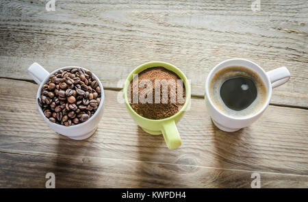 Drei Phasen der Kaffeezubereitung Stockfoto