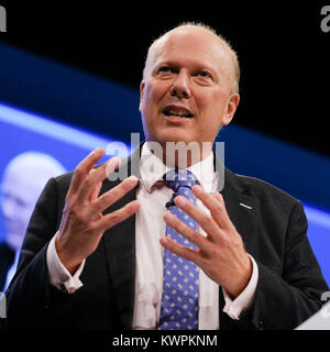 Chris Grayling Adressen dem Parteitag der Konservativen in Manchester Central, Manchester, Großbritannien - Montag, 2. Oktober 2017. Rt Hon Chris Grayling MP, der Staatssekretär für Verkehr, sprach auf der Konferenz während der Montag Nachmittag Stockfoto