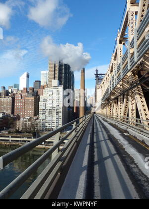 New York City, Manhattan gesehen von Ed Koch Queensborough Bridge äußeren Ebene Stockfoto