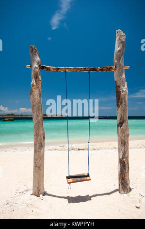 Swing am Strand, Insel Gili Meno, Lombok, Indonesien Stockfoto