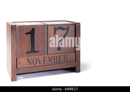 Holz- Perpetual Calendar 17.November Stockfoto