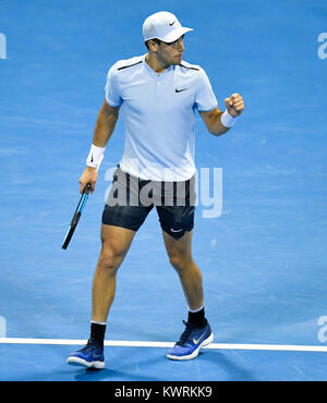 Doha, Katar. Am 4. Januar, 2018. Borna Coric von Kroatien feiert während der singles Viertelfinalegleichen gegen Andrej Rublev Russlands bei der ATP Katar Open in Doha, Katar, Jan. 4, 2018. Andrej Rublev gewann 2-0. Credit: Nikku/Xinhua/Alamy leben Nachrichten Stockfoto