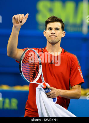 Doha, Katar. Am 4. Januar, 2018. Dominic Thiem von Österreich feiert, nachdem die singles Viertelfinalegleichen gegen Stefanos Tsitsipas Griechenlands bei der ATP Katar Open in Doha, Katar, Jan. 4, 2018. Dominic Thiem gewann 2-0. Credit: Nikku/Xinhua/Alamy leben Nachrichten Stockfoto