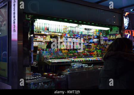 Straßenseite Anbieter, Times Square, New York Stockfoto