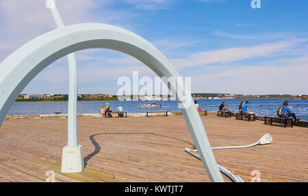 Die Art und Weise, wie die Dinge sind (2012) street lamp Skulptur von Chris Hanson und Hendrika Sonnenberg, Halifax, Nova Scotia, Kanada Stockfoto