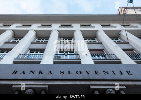 LJUBLJANA, Slowenien - 16 Dezember, 2017: Sitz der slowenischen Zentralbank (Banka Slovenije) während eines sonnigen Nachmittag Bild der m Stockfoto