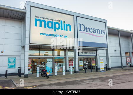 Die maplin und Träume auf der Brunel Retail Park in Reading, Berkshire, Großbritannien Stockfoto