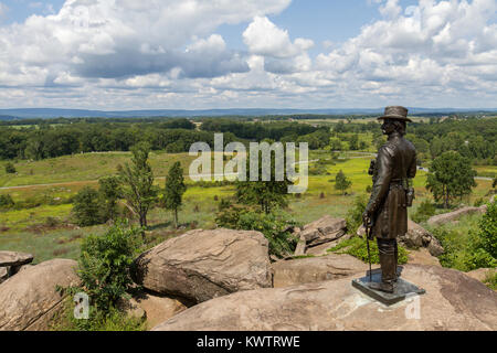 Das Denkmal zum Brigadier General Gouverneur Kemble Warren auf Little Round Top, Gettysburg National Military Park, Pennsylvania, United States. Stockfoto