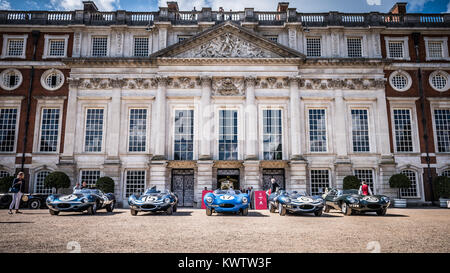 Classic & Oldtimer auf dem Display während der Concours der Eleganz in Hampton Court Palace Stockfoto