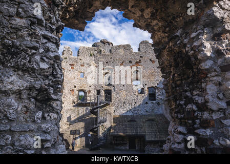 Ogrodzieniec Schloss in Podzamcze Dorf, Teil der Adler schloss System in der Woiwodschaft Schlesien im südlichen Polen Stockfoto