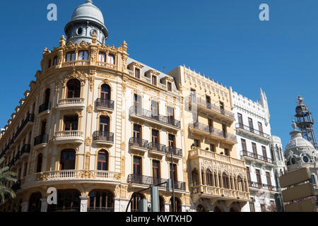 Gebäude in der Plaza del Ayuntamiento Square, Valencia, Spanien Stockfoto