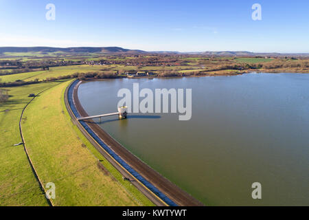 Luftaufnahme von Arlington Reservoir in East Sussex Stockfoto