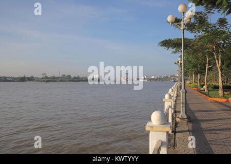 Blick entlang des Flusses tho kann in kann Vietnam tho Stockfoto