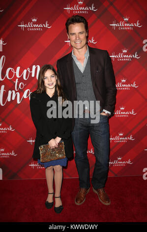 Hallmark Channel Screening von Weihnachten im Holly Lodge bietet: Dylan Neal, Tochter Bella Neal Wo: Los Angeles, Kalifornien, Vereinigte Staaten, wenn: 04 Dez 2017 Credit: FayesVision/WENN.com Stockfoto