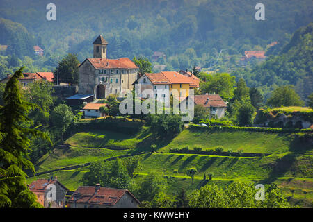 Panoramablick über Sassello Dorf in Ligurien, Italien Stockfoto