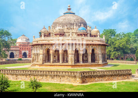 Grab und Moschee von Isa Khan in der Nähe von Humayun's Grabmal Stockfoto