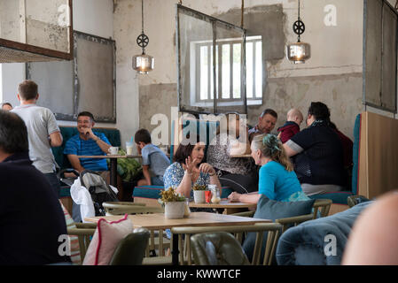 Paarl, Western Cape, Südafrika. Dezember 2017. In einem Restaurant im alten Gefängnis gelegen. Stockfoto