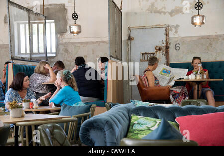 Paarl, Western Cape, Südafrika. Dezember 2017. In einem Restaurant im alten Gefängnis gelegen. Stockfoto