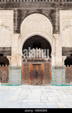 Die Medersa Bou Inania ist eine Madrasa in Fes, Marokko. Medersa Bou Inania ist als hervorragendes Beispiel für Marinid Architektur anerkannt. Stockfoto