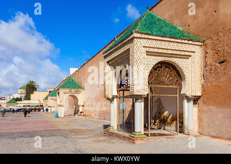 El Hedim Square in Meknès, Marokko. El Hedim ist ein Haupt- und größten Platz in Meknès, Marokko Stockfoto