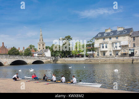 Stadt Brücke und St. Paul's Kirche über den Fluss Great Ouse, Bedford, Bedfordshire, England, Vereinigtes Königreich Stockfoto