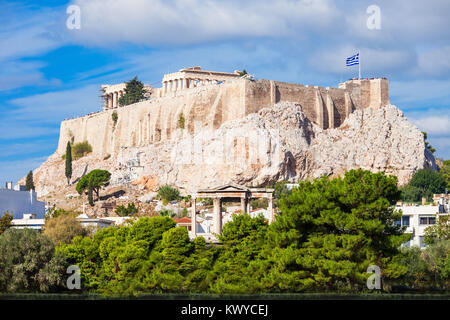 Parthenon Tempel auf der Akropolis in Athen, Griechenland. Die Akropolis ist eine alte Festung, auf einem Felsvorsprung über der Stadt Athen. Stockfoto