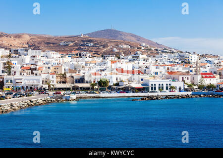 Die Insel Tinos Luftaufnahme. Tinos ist eine griechische Insel in der Ägäis, in der Inselgruppe der Kykladen, Griechenland. Stockfoto