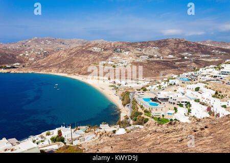 Elia Beach Antenne Panoramablick vom Aussichtspunkt auf der Insel Mykonos, Kykladen in Griechenland Stockfoto